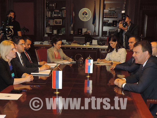 Sastanak delegacija vlada Republike Srpske i AP Vojvodine - Foto: RTRS