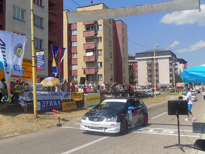 Vlasenica - start Brdske  auto trka - Foto: SRNA
