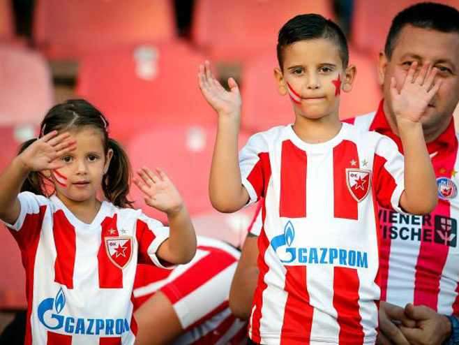 Najmlađi navijači Crvene zvezde (Foto: StarSport) - 