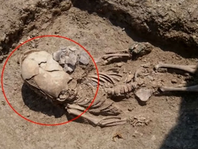 Na Krimu otkriven kostur "dječaka vanzemaljca" - Foto: Screenshot/YouTube