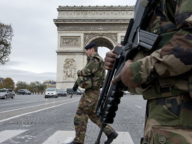 Francuska vojska  (Foto:AP Photo/ Peter Dejong) - 