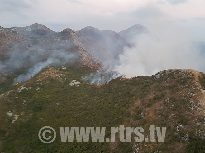 Požar u Popovom polju kod Trebinja - Foto: RTRS