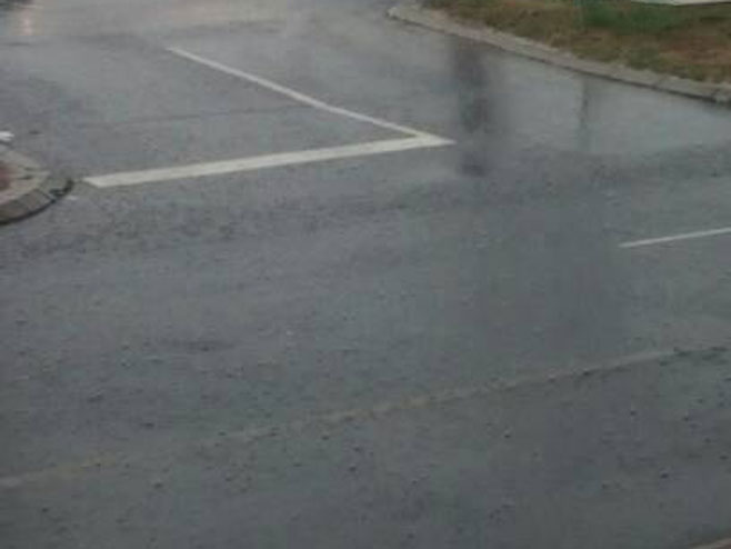 Obilna kiša u Splitu prouzrokovala bujice (VIDEO)