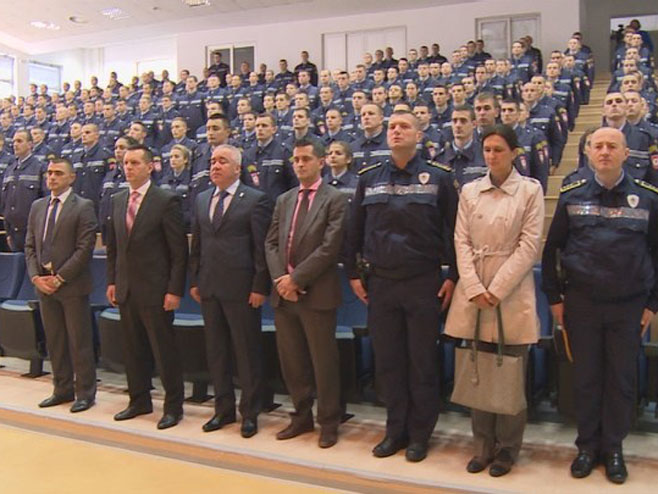 19. klasa budućih policajaca Srpske - Foto: RTRS