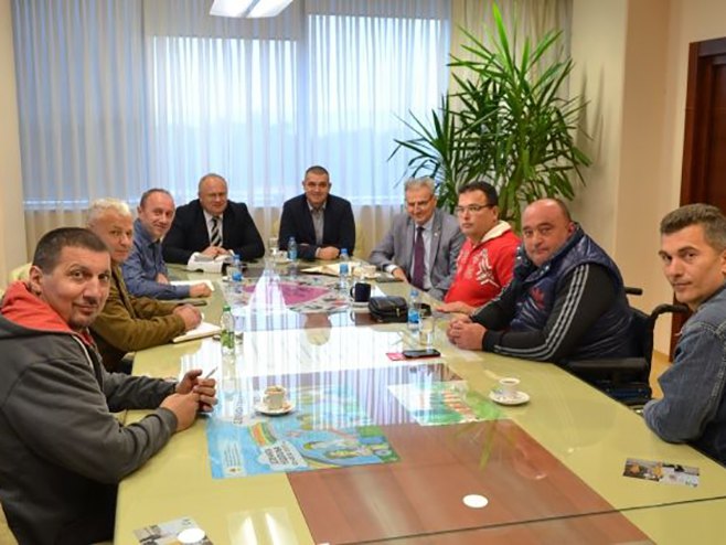 Pomoć Vlade Srpske u nabavci ortopedskih pomagala (Foto: vladars.net) - 