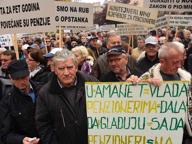 Završeni Protesti Penzionera, Pregovori U Vladi FBiH Još Traju