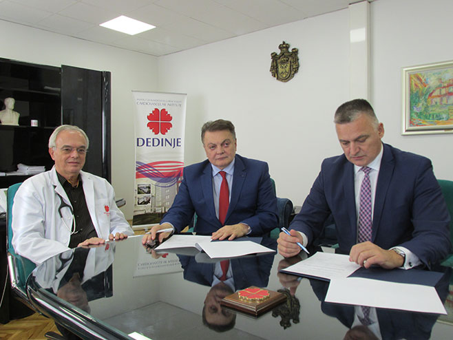 Beograd, Škrbić i Bojić - potpisivanje sporazuma - Foto: SRNA