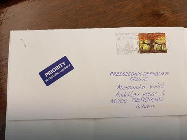 Aleksandru Vučiću  prijeteće pismo potpisano sa "Pavelićevi križari, ustaški gerilci" (Foto:RAS Srbija) - 