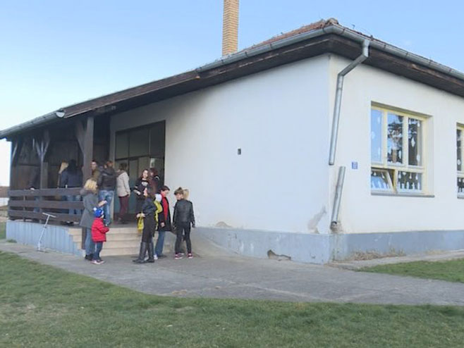 Osnovna škola u Lončarima - Foto: RTRS