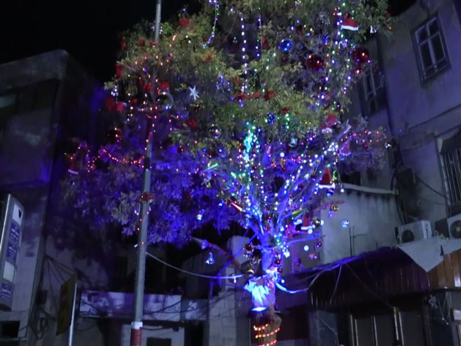 Ruski centar podijelio novogodišnje poklone u Siriji (Foto: FAN) - 