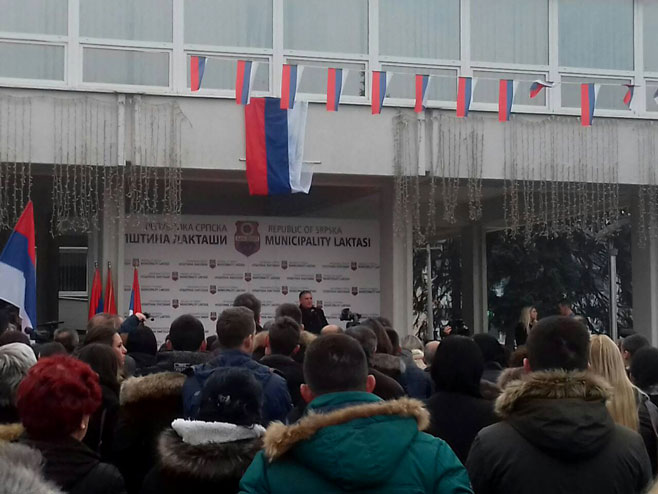 Otvoren Trg 9. januar u Laktašima (Foto:Dragan Јošić) - 