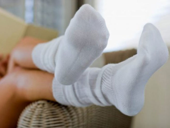Spavanje u čarapama - Foto: ilustracija