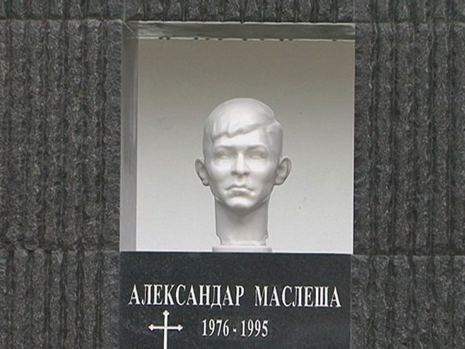 Spomenik Aleksandru Masleši - Foto: RTRS