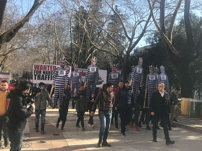 Tirana - protesti    (Foto:twitter) - 
