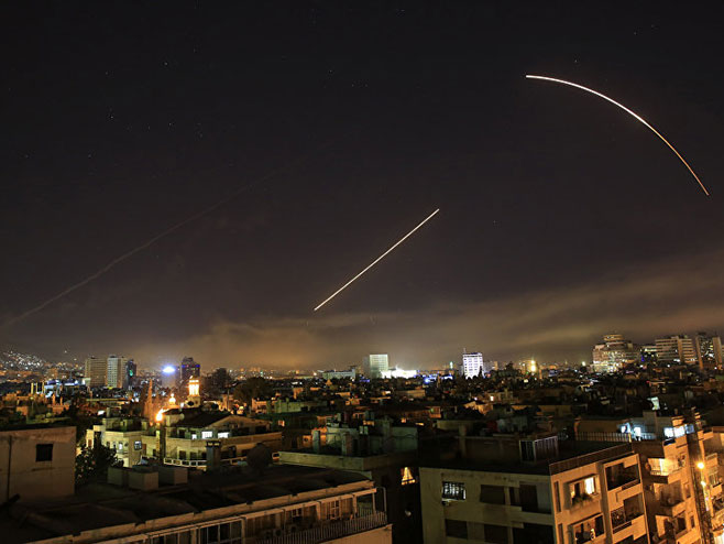 Raketiranje Damaska  (AP Photo/Hassan Ammar) - 