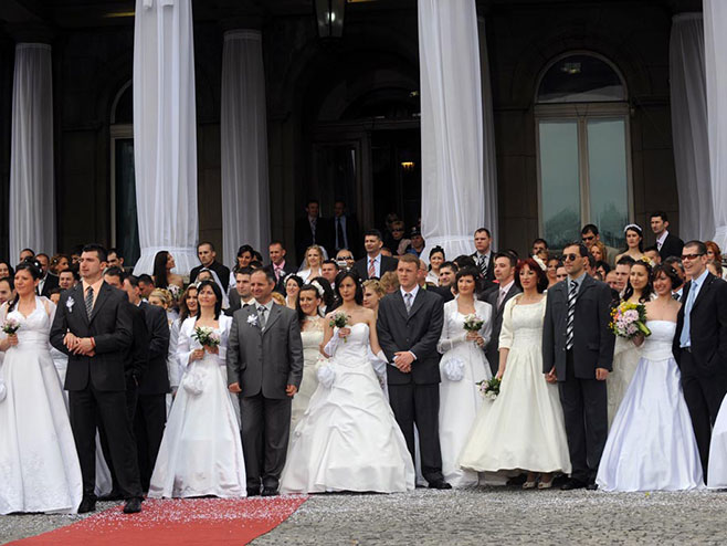 Kolektivno vjenčanje u Beogradu (Foto: kolektivnovencanje.com) - 