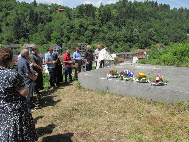 Srebrenica, Zalazje - sjećanje - Foto: SRNA