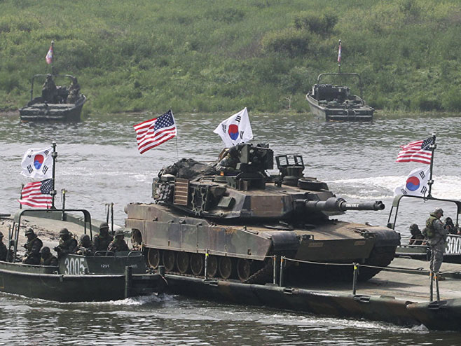 SAD zaustavile dva programa vojnih vežbi sa Јužnom Korejom (foto:  AP/Ahn Young-joon) - 