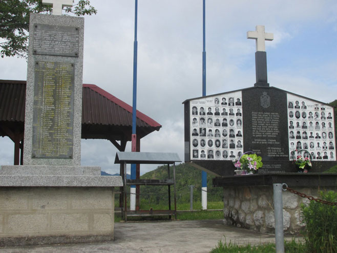 Srebrenica - spomenik poginulim Srbima - Foto: SRNA