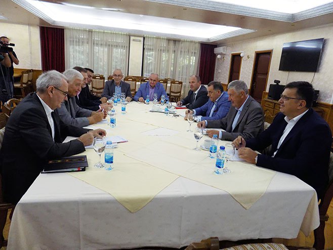 Sastanak vladajuće koalicije, arhiv - Foto: SRNA