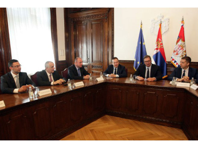 Aleksandar Vučić sa predstavnicima Srba iz Crne Gore - Foto: RTS