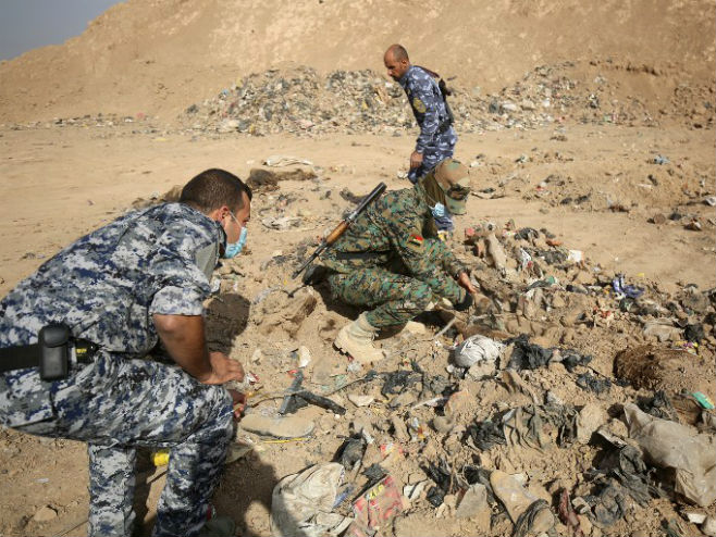 Masovna grobnica u Iraku - Foto: AFP