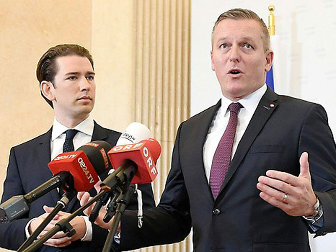 Kancelar Sebastijan Kurc i ministar odbrane Mario Kunasek (foto: orf.at) - 