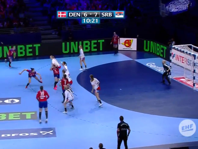 Danska - Srbija (foto: EHF) - 