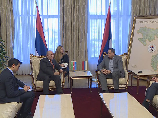 Milorad Dodik sa nerezidentnim ambasadorom Azerbejdžana - Foto: RTRS