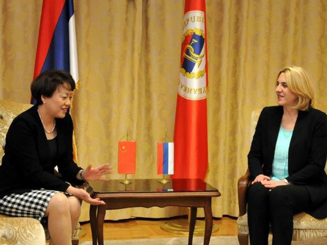 Predsjednica Srpske sa ambasadorom Kine (Foto: http://www.predsjednikrs.net/) - 