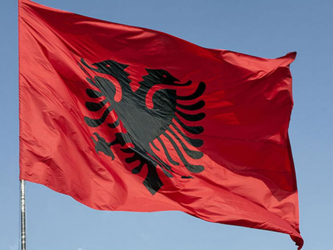 Zastava Albanije - Foto: ilustracija