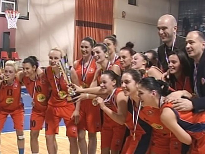 Pobjednice Kupa Srpske za košarkašice - Foto: RTRS