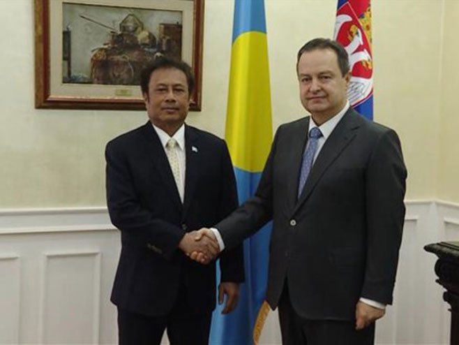 Dačić sa predsjednikom Palaua - Foto: TANЈUG