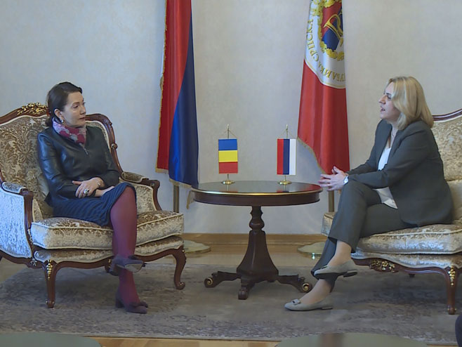 Predsjednica Cvijanović sa amnasadorkom Rumunije - Foto: RTRS