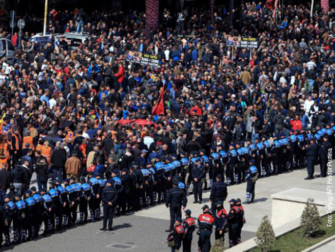 Protest opozicije u Tirani - 