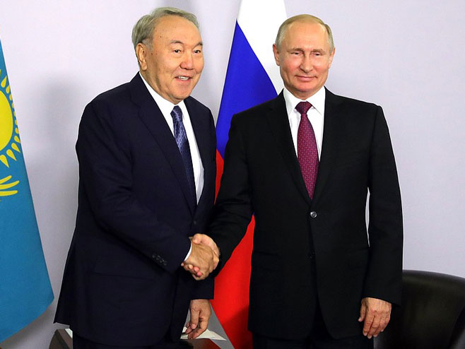 Nursultan Nazarbajev i Vladimir Putin (foto: kremlin.ru) - 