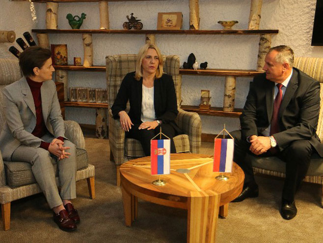 Brnabićeva, Cvijanovićeva i Višković - Foto: RTRS
