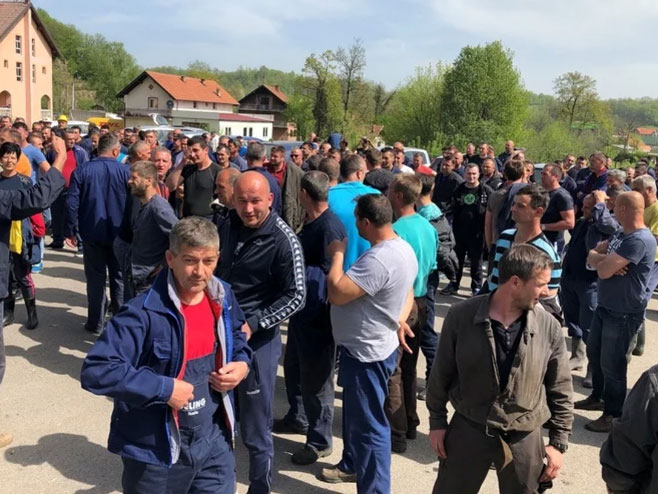 Treći dan štrajka u Banovićima - Foto: klix.ba