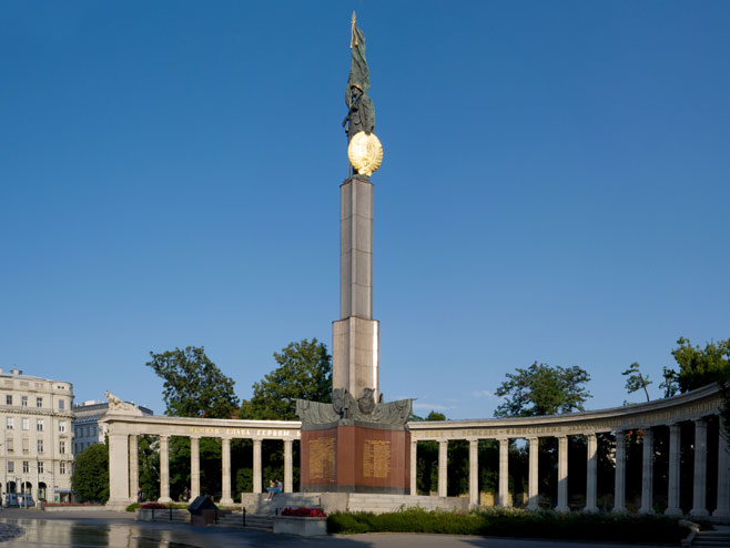 Spomenik ruskim vojnicima u Beču (foto: Thomas Ledl / Wikipedia) - 