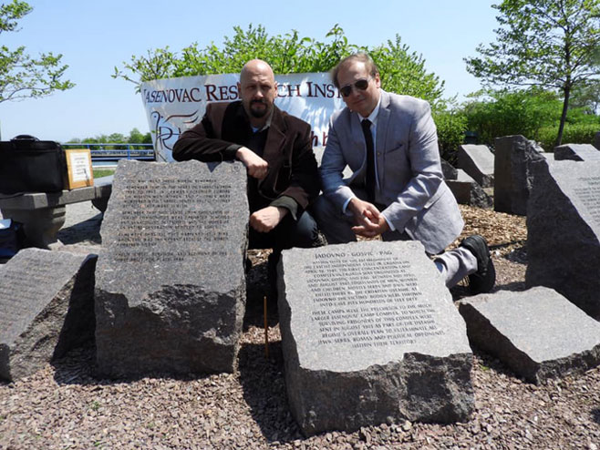 Danijel Simić i Beri Damjanović na otkrivanju Spomen kamena u Bruklinu, SAD (foto: Dani Novak) - 