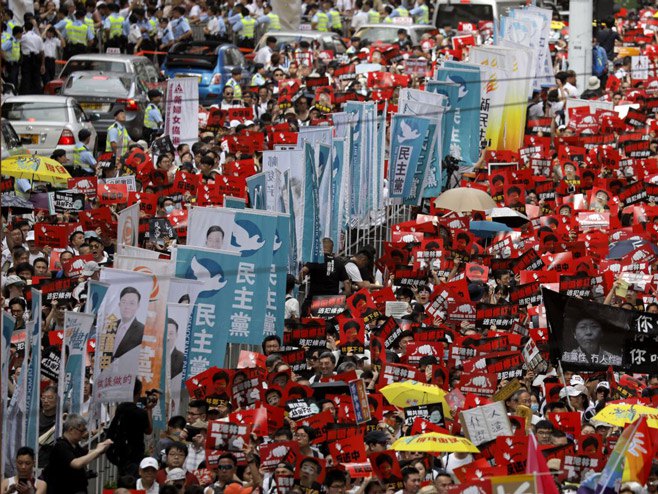 Masovni protesti u Hong Kongu - Foto: AP