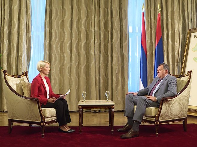 Milorad Dodik u emisiji Ukrštenica - Foto: RTRS