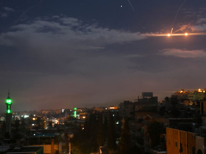 Izraelski raketni napad na Siriju (Foto: rs.sputniknews.com/STR) - 