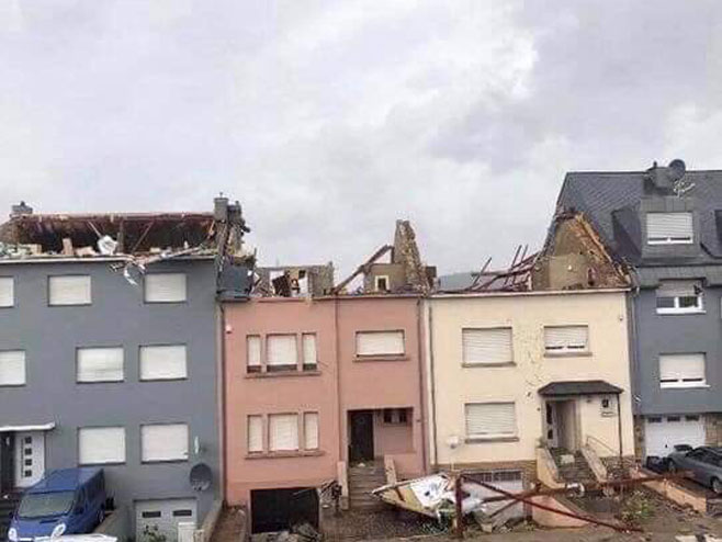 Luksemburg - tornado  oštetio brojne objekte (Foto:twitter.com) - 
