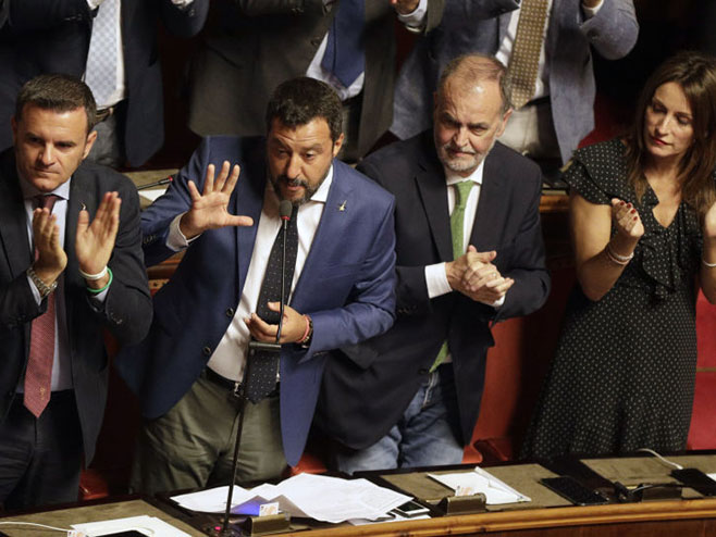 Glasanje o nepovjerenju italijanskoj vladi 20. avgusta (foto:AP/ Alberto Pellaschiar) - 