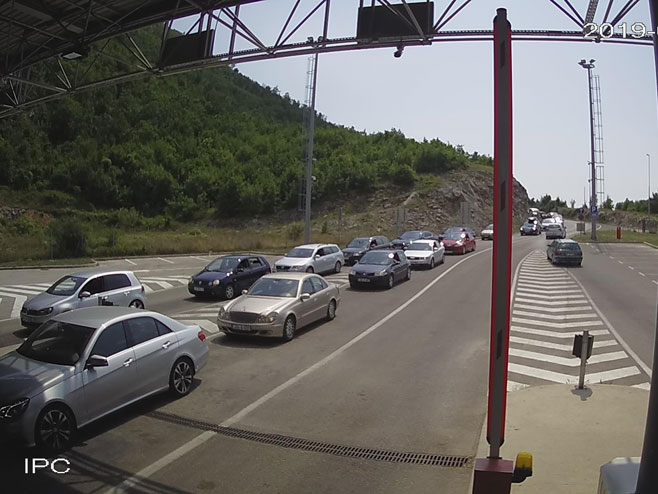 Granični prelaz Zubci - ulaz u Republiku Srpsku(Foto:ams-rs.com) - 