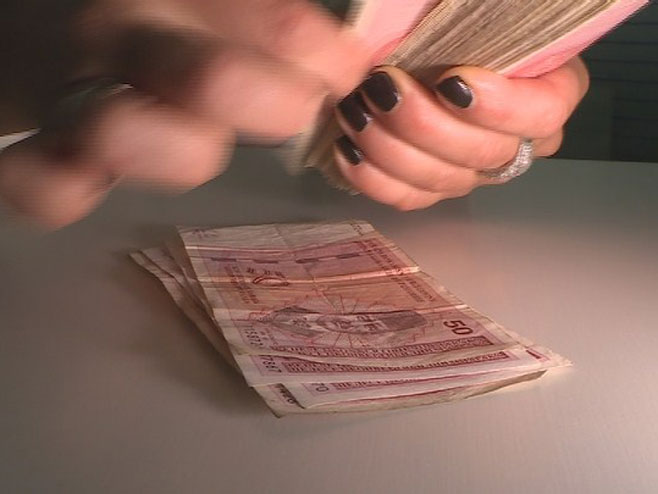 Prosječna plata u Srpskoj u avgustu 1.166 KM