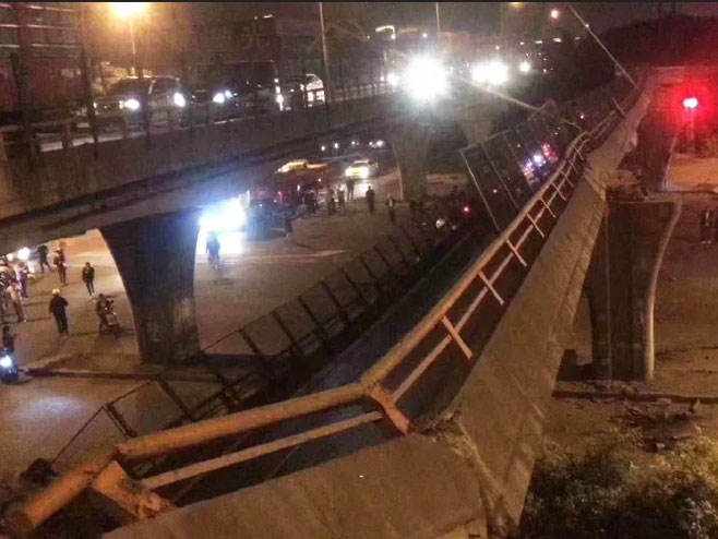 Urušen most u Kini - Foto: Twitter