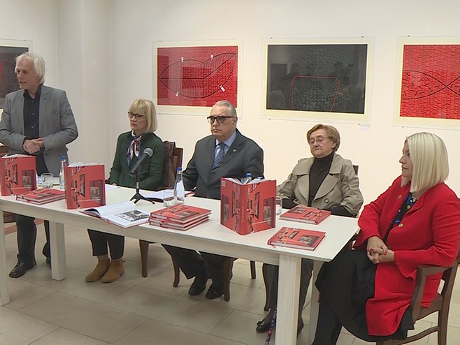 Promocija monografije "Banjalučki Јesenji salon" - Foto: RTRS