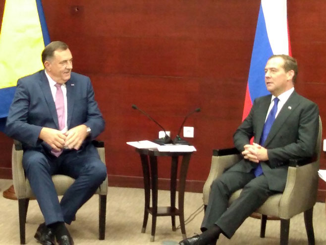 Dodik i Medvedev - Foto: RTRS